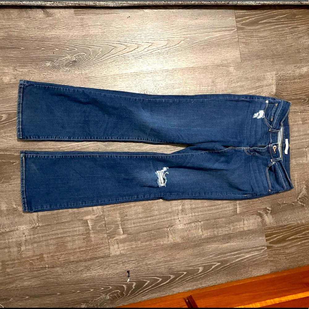 Levi’s distressed jeans